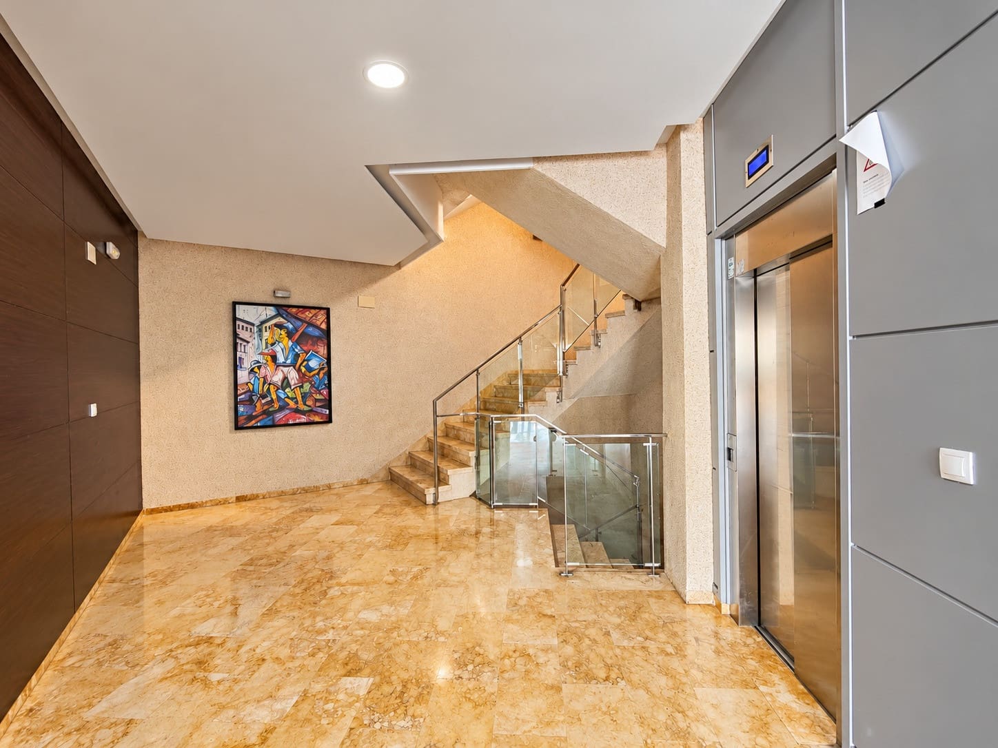 3 slaapkamer Appartement te koop in Torrevieja met zwembad garage - € 459.000 (Ref: 10153336)
