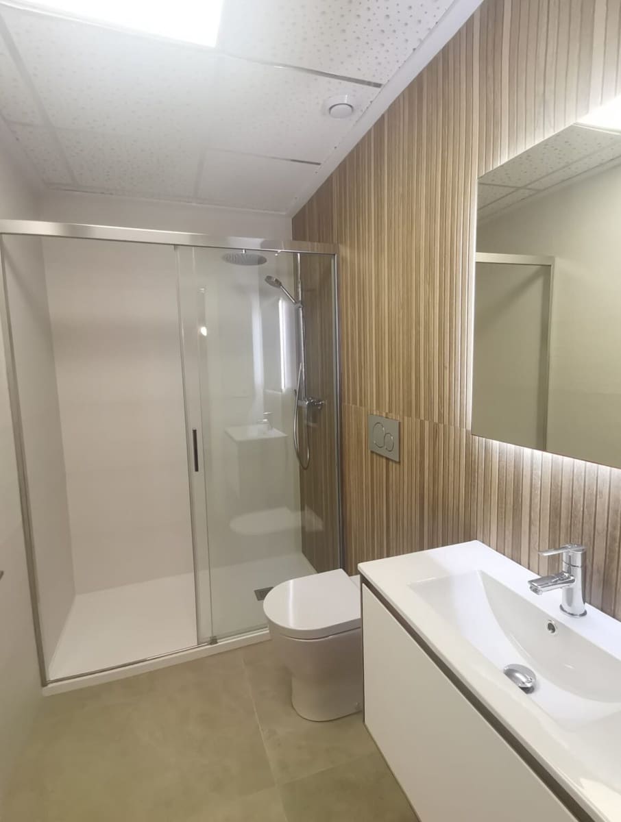 1 sovrum Lägenhet till salu i Torrevieja med pool - 219 000 € (Ref: 10153343)