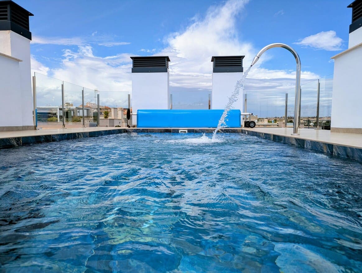 1 sovrum Lägenhet till salu i Torrevieja med pool - 219 000 € (Ref: 10153343)