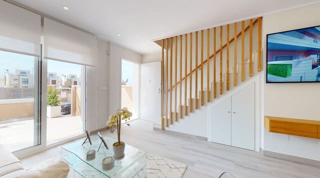 3 soverom Hus til salgs i Pilar de la Horadada ciudad, Pilar de la Horadada med svømmebasseng garasje - € 349 900 (Ref: 10156317)