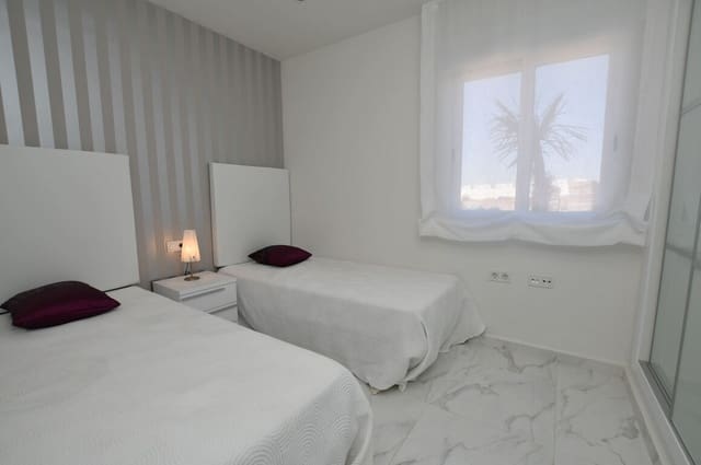 2 slaapkamer Villa te koop in San Miguel de Salinas met zwembad garage - € 256.600 (Ref: 10156339)