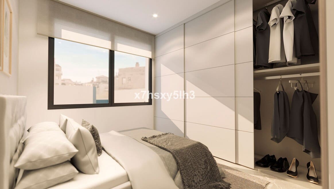 1 bedroom Apartment for sale in Torrevieja with pool garage - € 275,000 (Ref: 10156461)