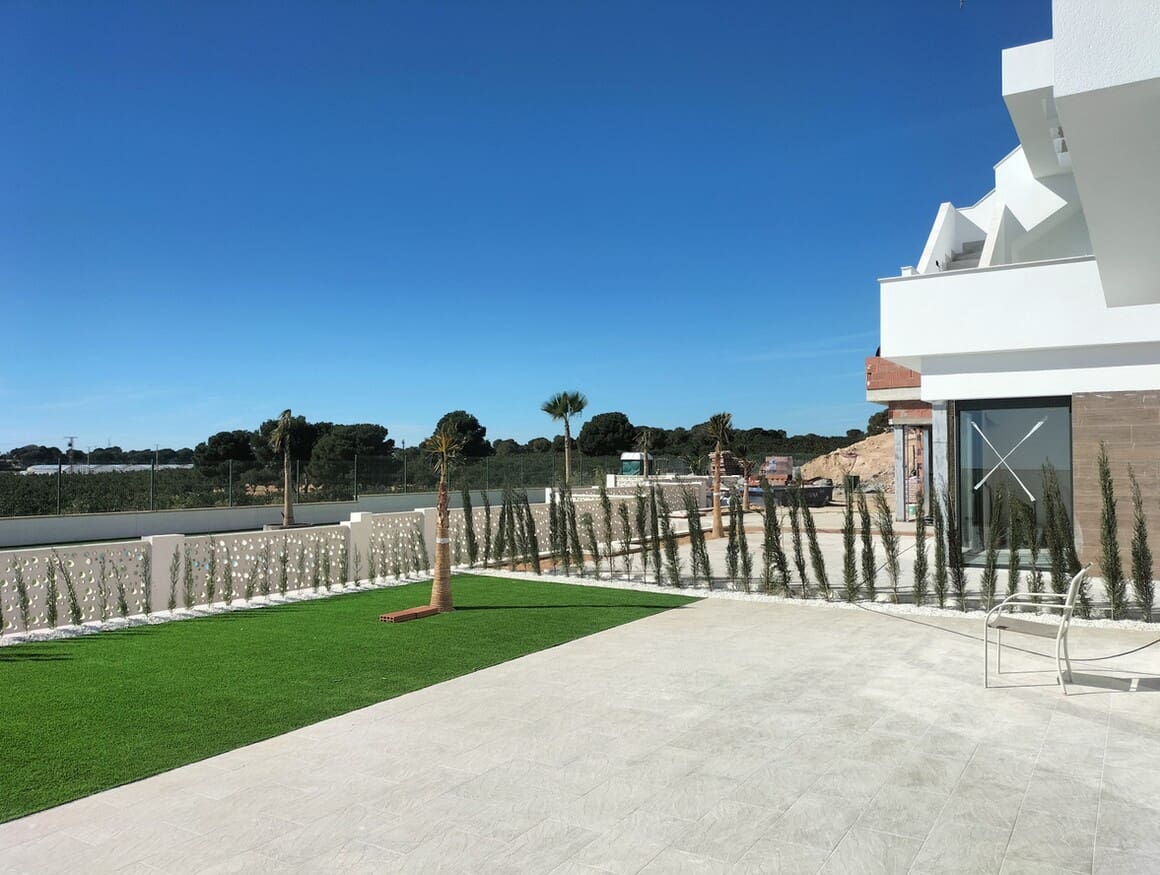 3 soveværelse Villa til salg i Pilar de la Horadada med swimmingpool garage - € 480.000 (Ref: 10156514)