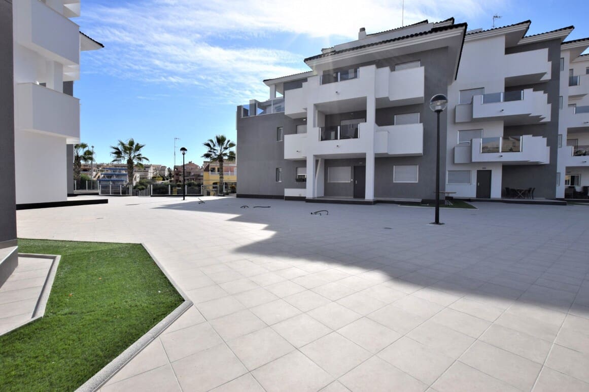 2 sovrum Lägenhet till salu i Orihuela med pool garage - 255 000 € (Ref: 10156518)