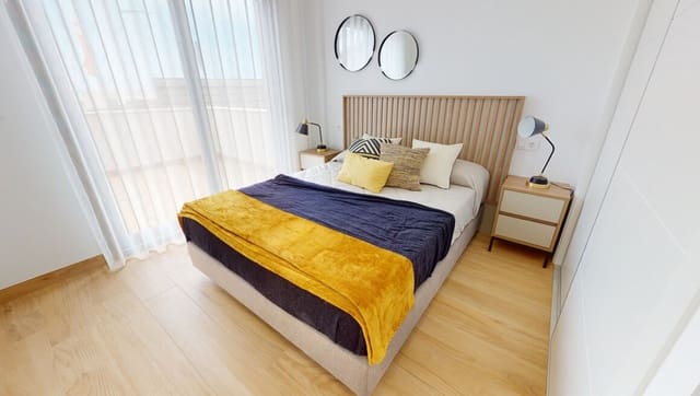 Bungalow de 2 habitaciones en Torrevieja en venta con piscina - 309.900 € (Ref: 10156521)