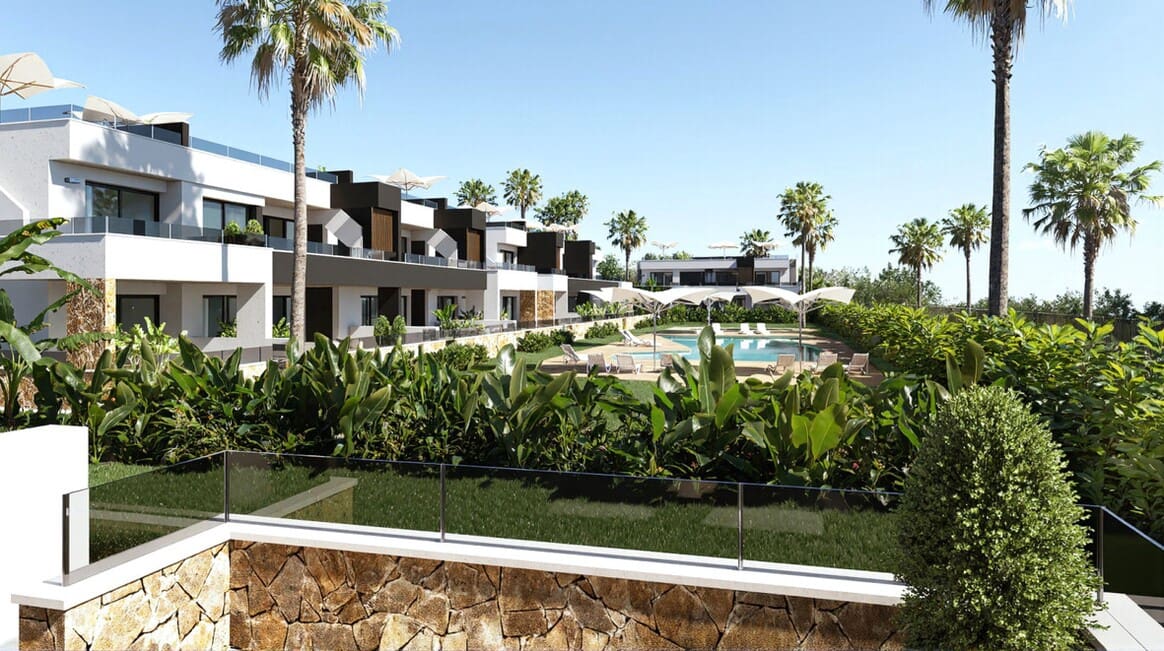 2 bedroom Bungalow for sale in Rojales with pool garage - € 354,000 (Ref: 10156530)
