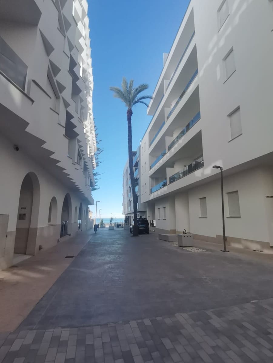 1 soveværelse Lejlighed til salg i Torrevieja med swimmingpool - € 399.000 (Ref: 10156584)