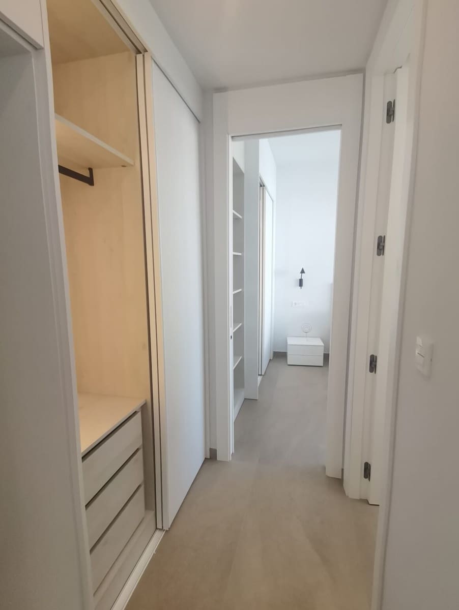 1 soveværelse Lejlighed til salg i Torrevieja med swimmingpool - € 399.000 (Ref: 10156584)