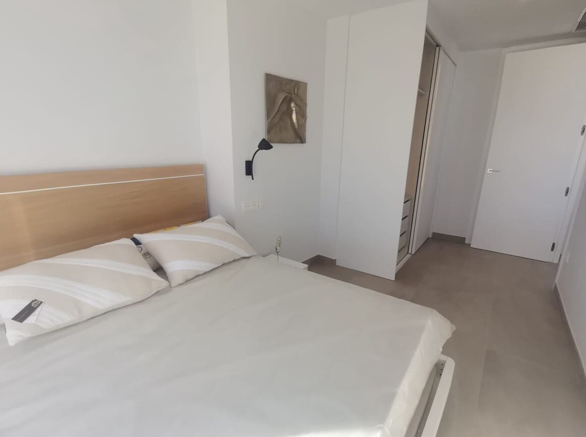 1 soveværelse Lejlighed til salg i Torrevieja med swimmingpool - € 399.000 (Ref: 10156584)