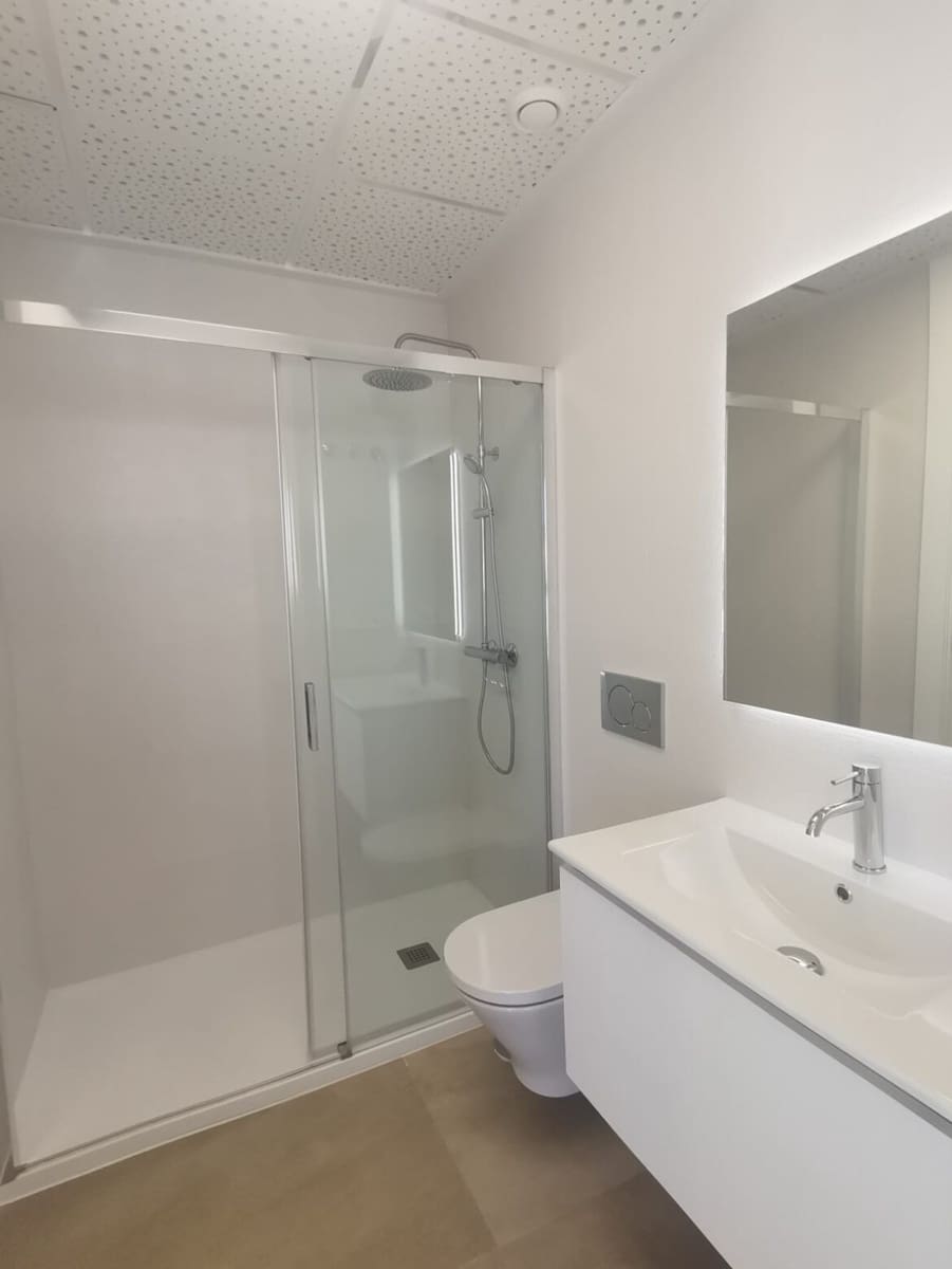 1 soveværelse Lejlighed til salg i Torrevieja med swimmingpool - € 399.000 (Ref: 10156584)