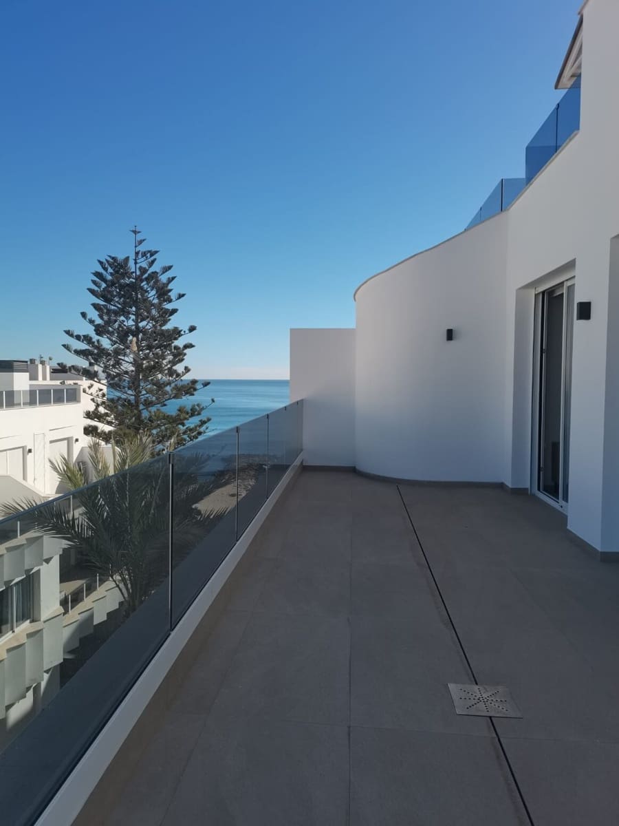 1 soveværelse Lejlighed til salg i Torrevieja med swimmingpool - € 399.000 (Ref: 10156584)
