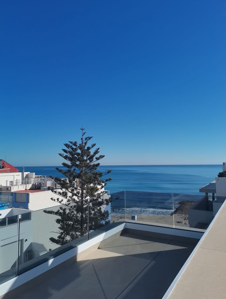 1 soveværelse Lejlighed til salg i Torrevieja med swimmingpool - € 399.000 (Ref: 10156584)