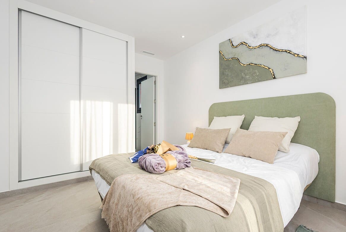 2 Zimmer Apartment zu verkaufen in Torrevieja mit Pool Garage - 299.000 € (Ref: 10156618)