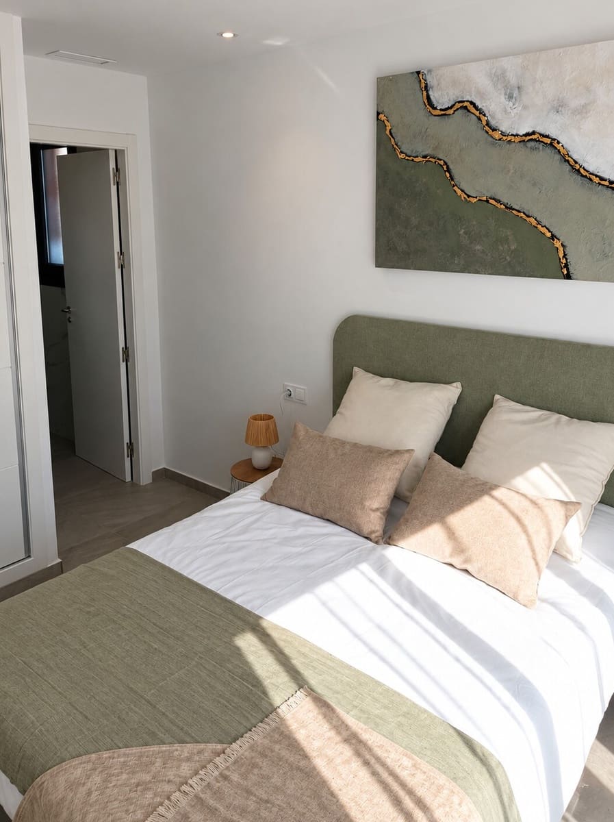 2 Zimmer Apartment zu verkaufen in Torrevieja mit Pool Garage - 299.000 € (Ref: 10156618)