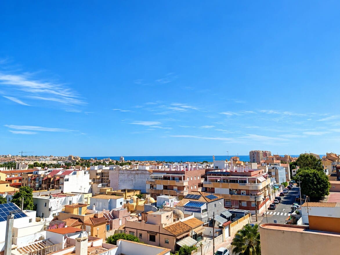 2 Zimmer Apartment zu verkaufen in Torrevieja mit Pool Garage - 299.000 € (Ref: 10156618)