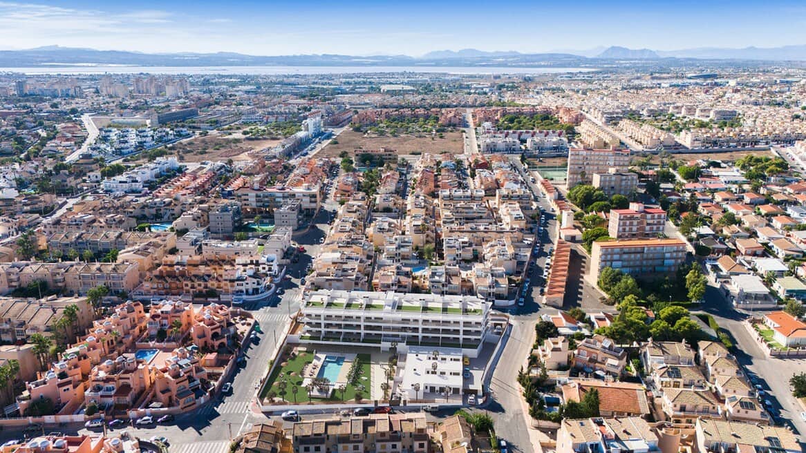 2 makuuhuone Huoneisto myytävänä paikassa Torrevieja mukana uima-altaan 
autotalli - 404 900 € (Ref: 10156662)