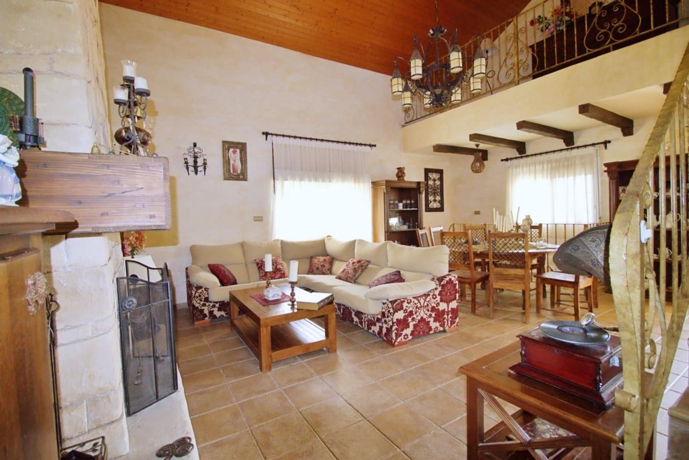5 Zimmer Villa zu verkaufen in Elche / Elx mit Pool - 610.000 € (Ref: 10156716)