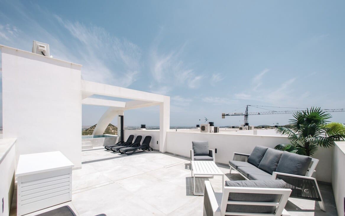4 bedroom Apartment for sale in Rojales with pool - € 599,000 (Ref: 10156723)