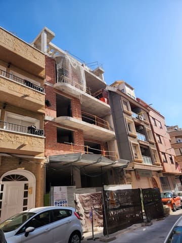 4 soverom Leilighet til salgs i Puerto Deportivo, Torrevieja med svømmebasseng garasje - € 629 000 (Ref: 10156743)