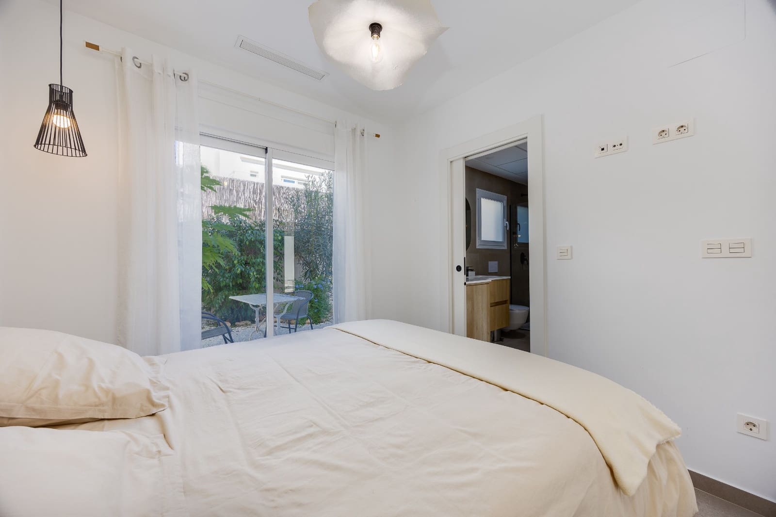 3 soveværelse Villa til salg i Pilar de la Horadada med swimmingpool - € 548.000 (Ref: 10157529)