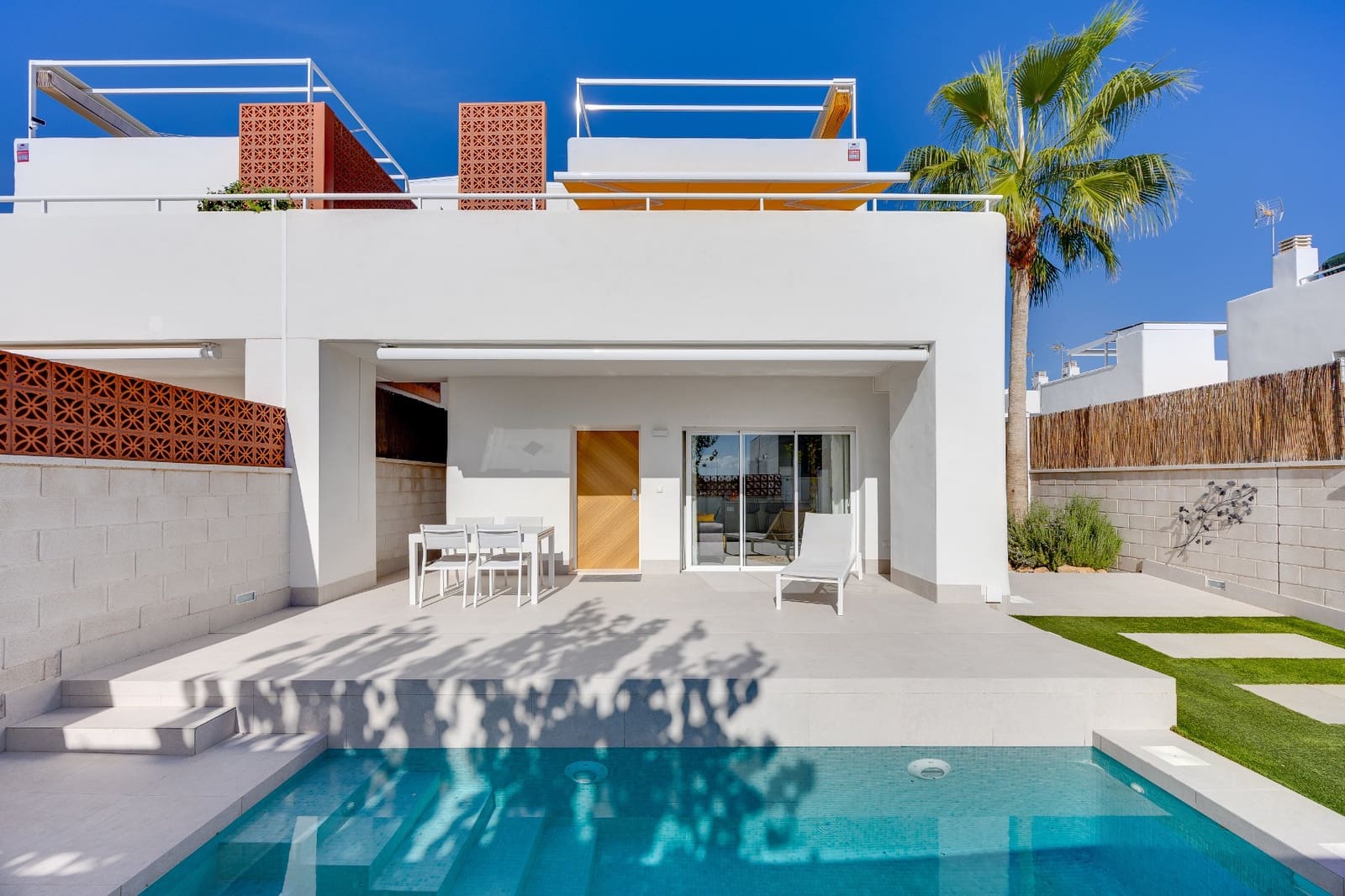 3 soveværelse Villa til salg i Pilar de la Horadada med swimmingpool - € 548.000 (Ref: 10157529)