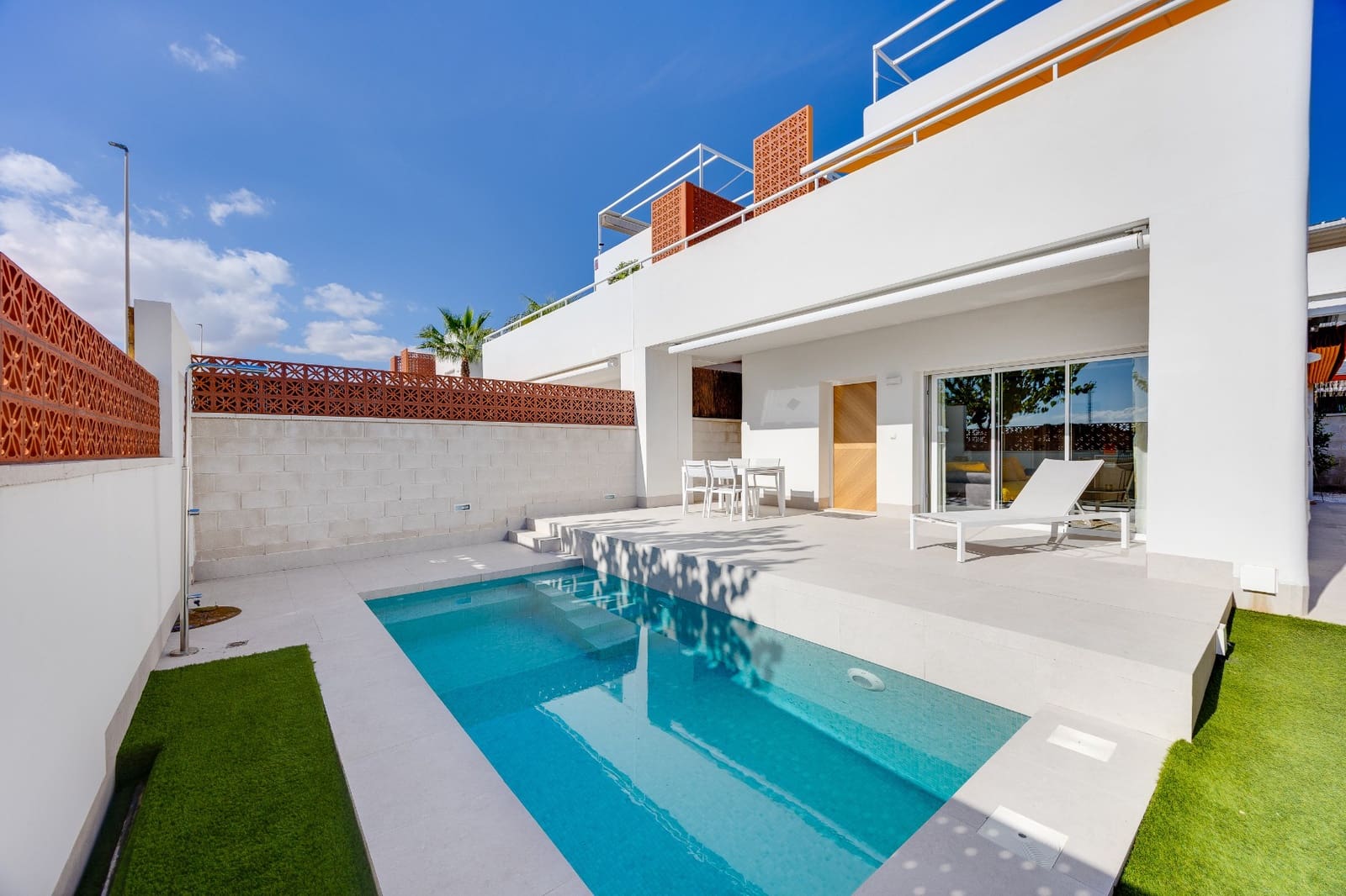 3 soveværelse Villa til salg i Pilar de la Horadada med swimmingpool - € 548.000 (Ref: 10157529)