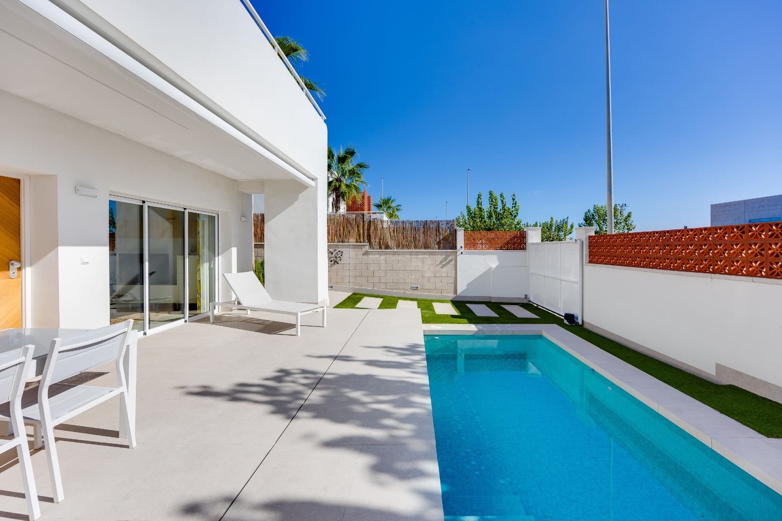 3 soveværelse Villa til salg i Pilar de la Horadada med swimmingpool - € 548.000 (Ref: 10157529)