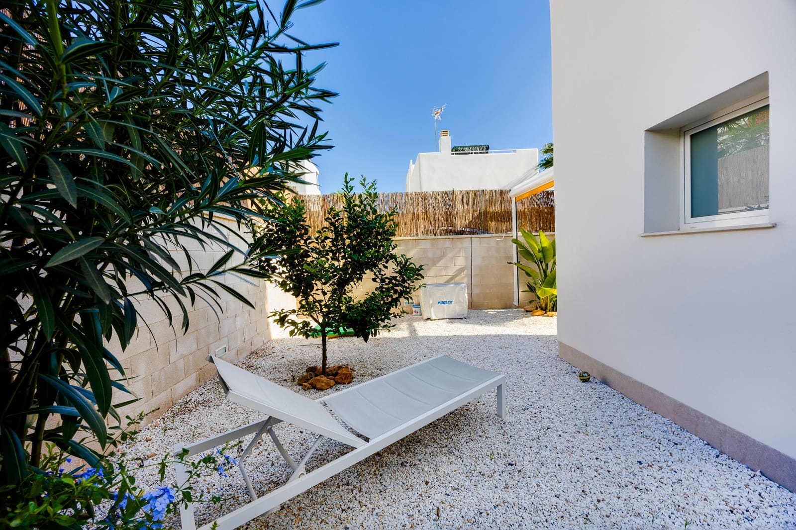3 soveværelse Villa til salg i Pilar de la Horadada med swimmingpool - € 548.000 (Ref: 10157529)