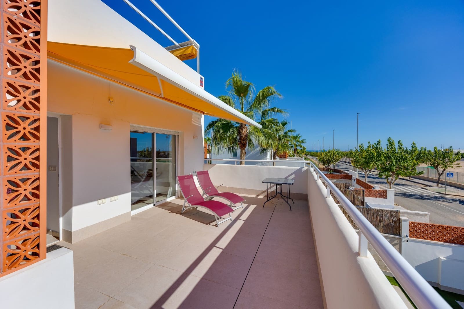 3 soveværelse Villa til salg i Pilar de la Horadada med swimmingpool - € 548.000 (Ref: 10157529)