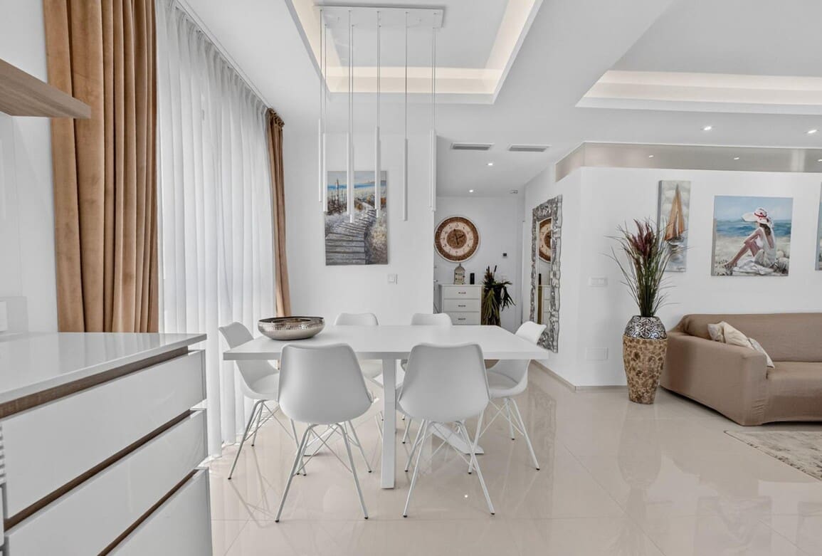 2 bedroom Apartment for sale in Rojales with pool garage - € 324,900 (Ref: 10157544)