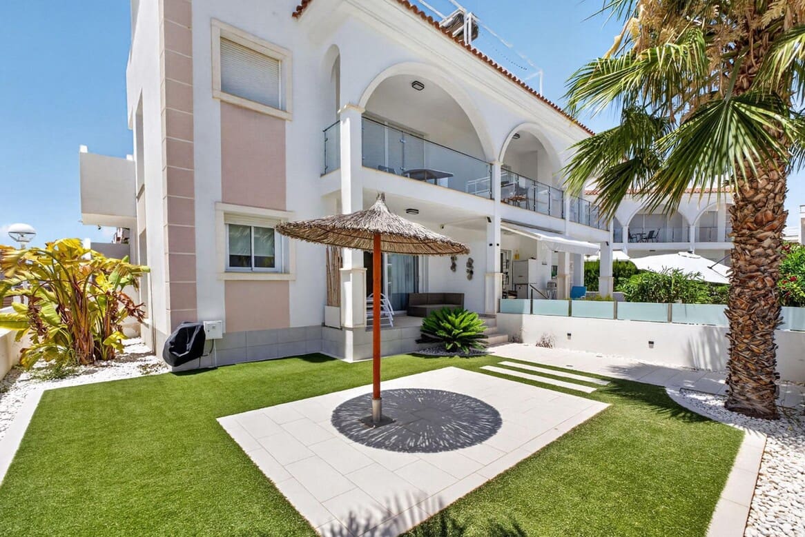 2 bedroom Apartment for sale in Rojales with pool garage - € 324,900 (Ref: 10157544)