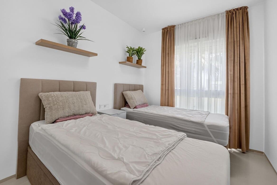 2 bedroom Apartment for sale in Rojales with pool garage - € 324,900 (Ref: 10157544)
