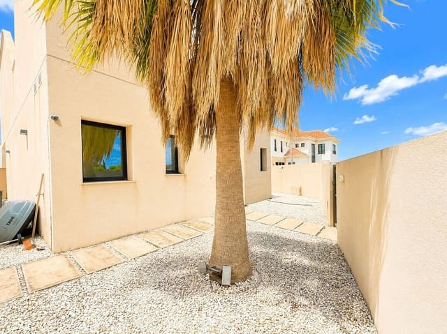 4 slaapkamer Villa te koop in Benijófar met zwembad garage - € 795.000 (Ref: 10158297)