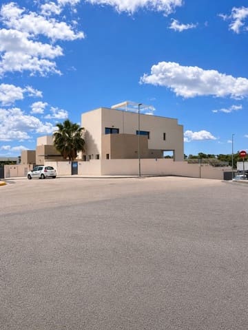 4 slaapkamer Villa te koop in Benijófar met zwembad garage - € 795.000 (Ref: 10158297)