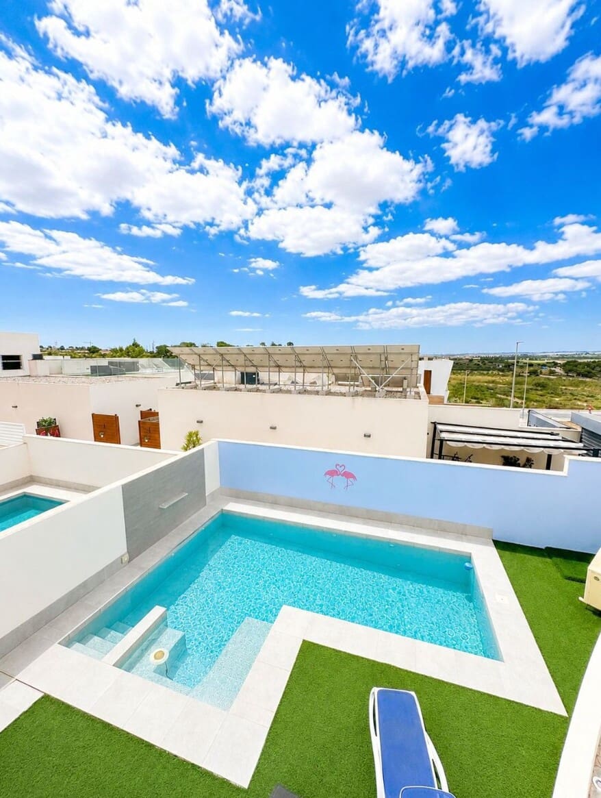 4 slaapkamer Villa te koop in Benijofar met zwembad garage - € 795.000 (Ref: 10158297)