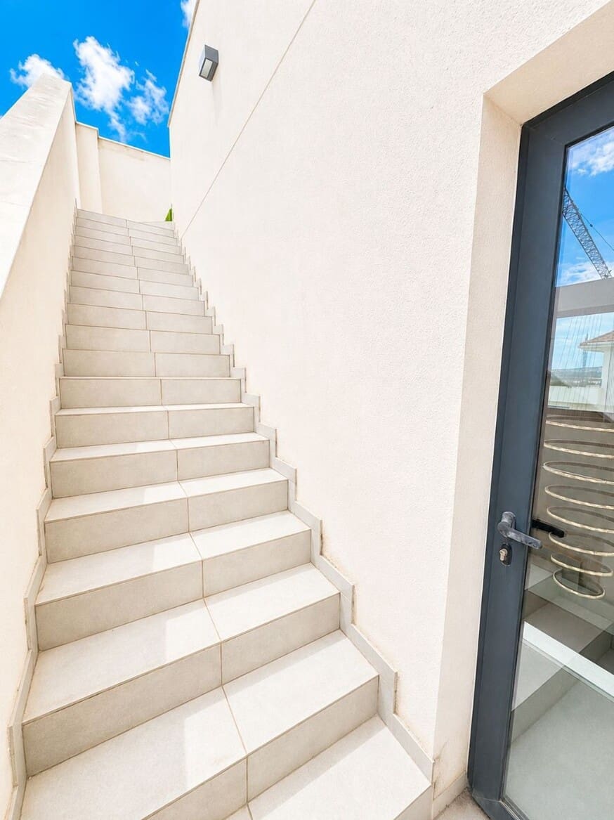 4 slaapkamer Villa te koop in Benijofar met zwembad garage - € 795.000 (Ref: 10158297)