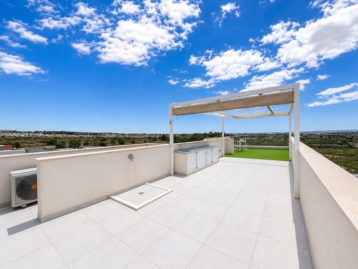 4 slaapkamer Villa te koop in Benijofar met zwembad garage - € 795.000 (Ref: 10158297)