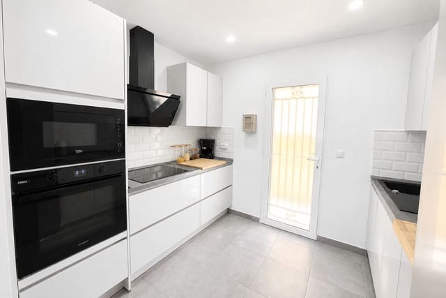 3 chambre Maison de Ville à vendre à Lomas de Campoamor - Las Ramblas, Orihuela avec piscine - 229 995 € (Ref: 10158298)