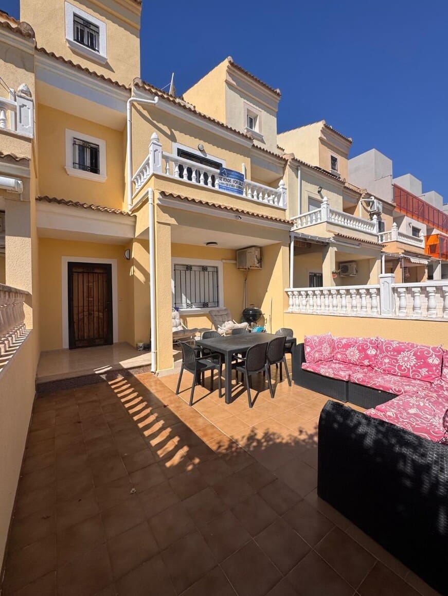 3 chambre Maison de Ville à vendre à Orihuela avec piscine - 229 995 € (Ref: 10158298)
