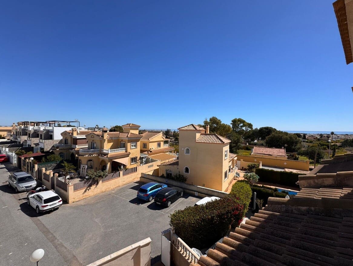 3 chambre Maison de Ville à vendre à Orihuela avec piscine - 229 995 € (Ref: 10158298)