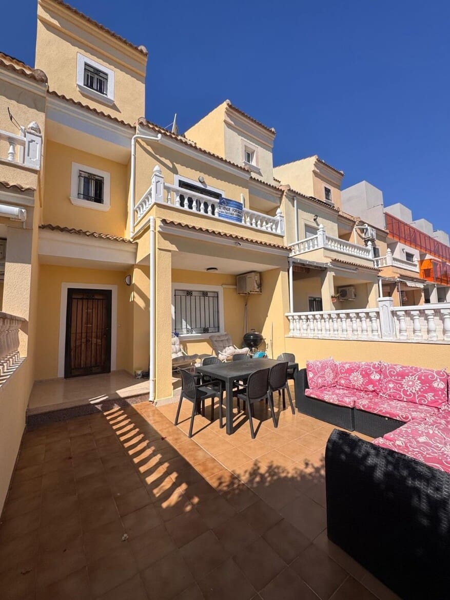 3 chambre Maison de Ville à vendre à Orihuela avec piscine - 229 995 € (Ref: 10158298)