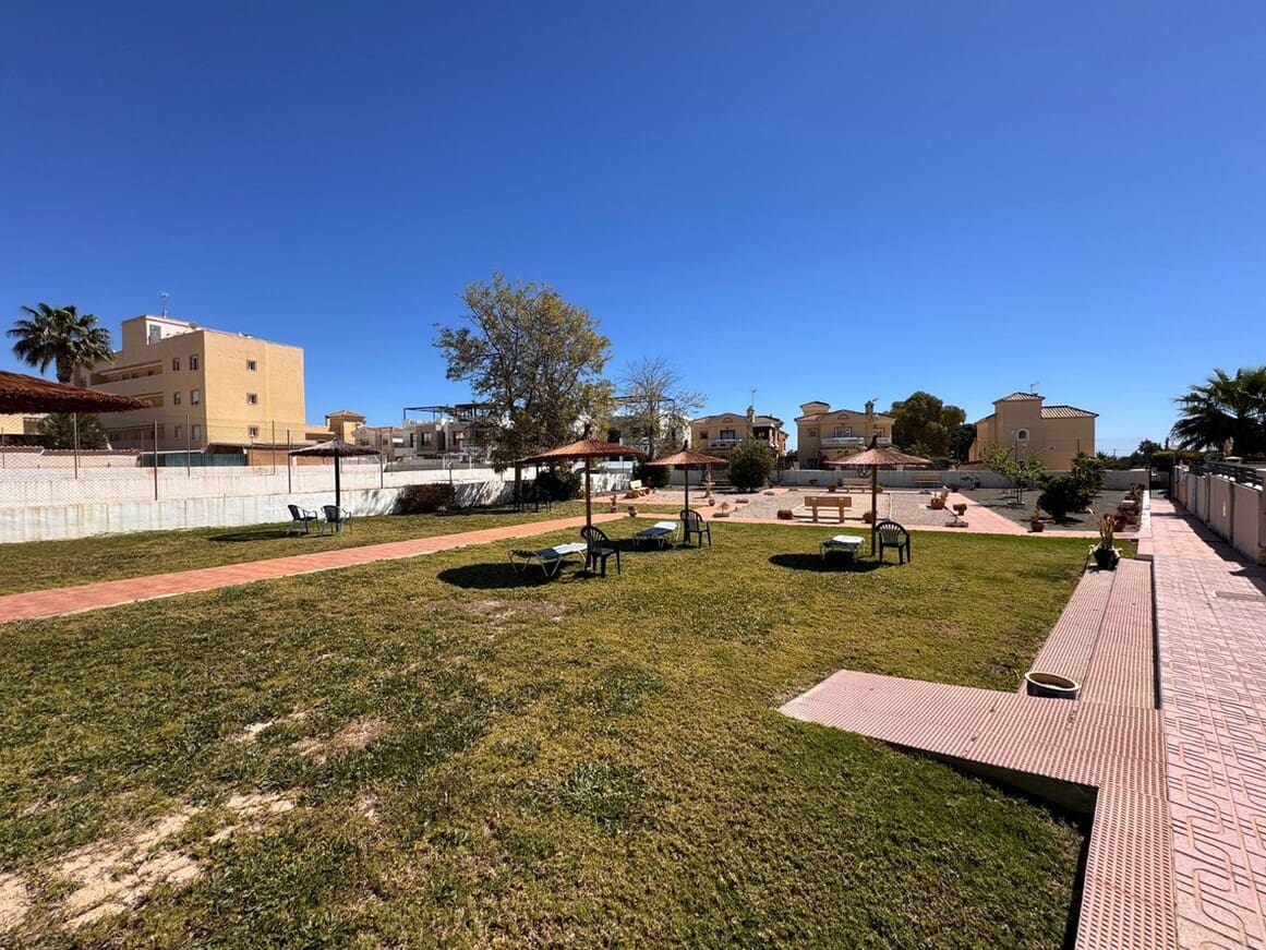 3 chambre Maison de Ville à vendre à Orihuela avec piscine - 229 995 € (Ref: 10158298)