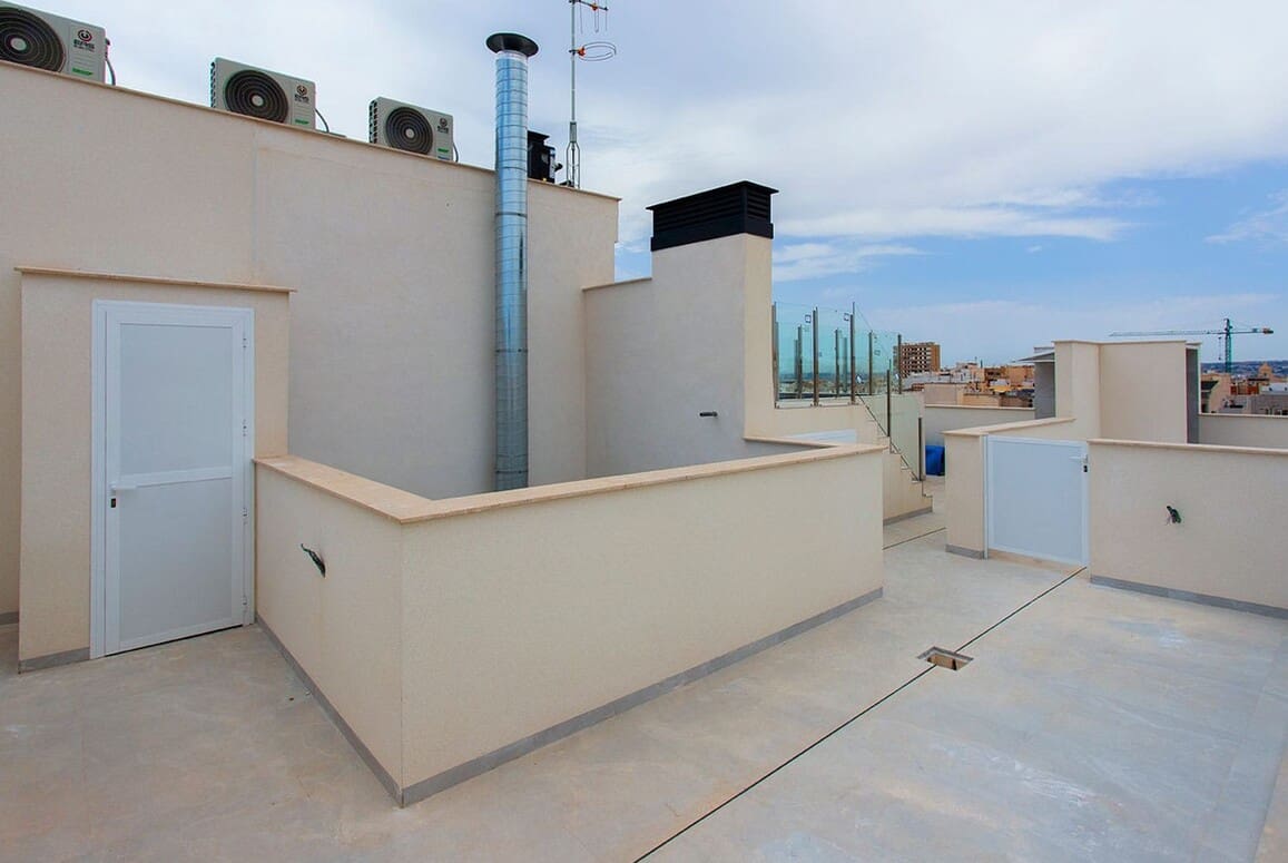 2 soverom Leilighet til salgs i Torrevieja med svømmebasseng - € 265 000 (Ref: 10158299)