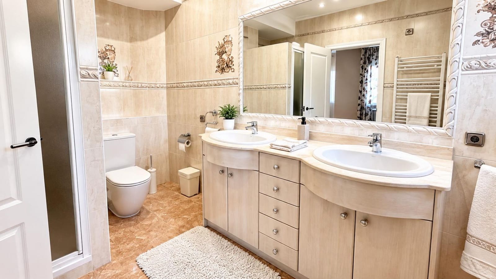 4 soveværelse Villa til salg i Benferri med swimmingpool garage - € 467.000 (Ref: 10158396)