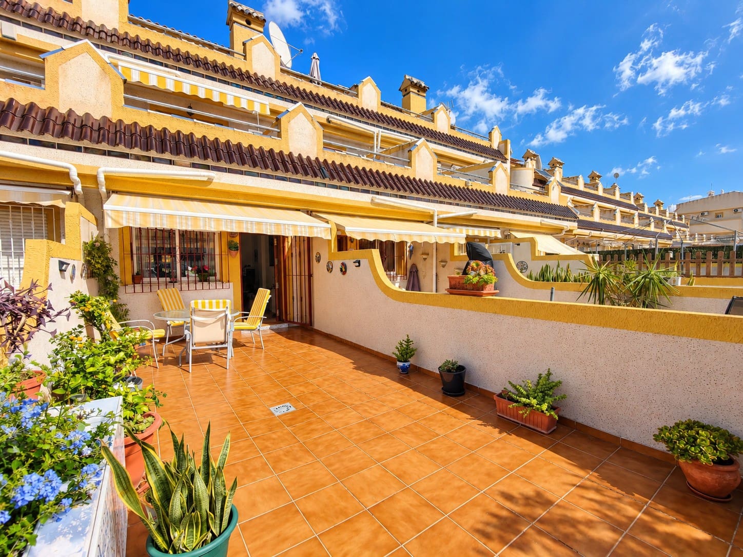 3 bedroom Townhouse for sale in La Florida with pool garage - € 197,950 (Ref: 10159230)