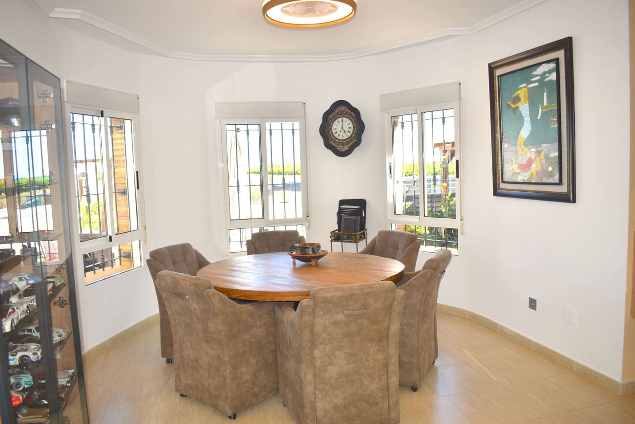 3 bedroom Villa for sale in Guardamar del Segura with pool garage - € 345,000 (Ref: 10159234)