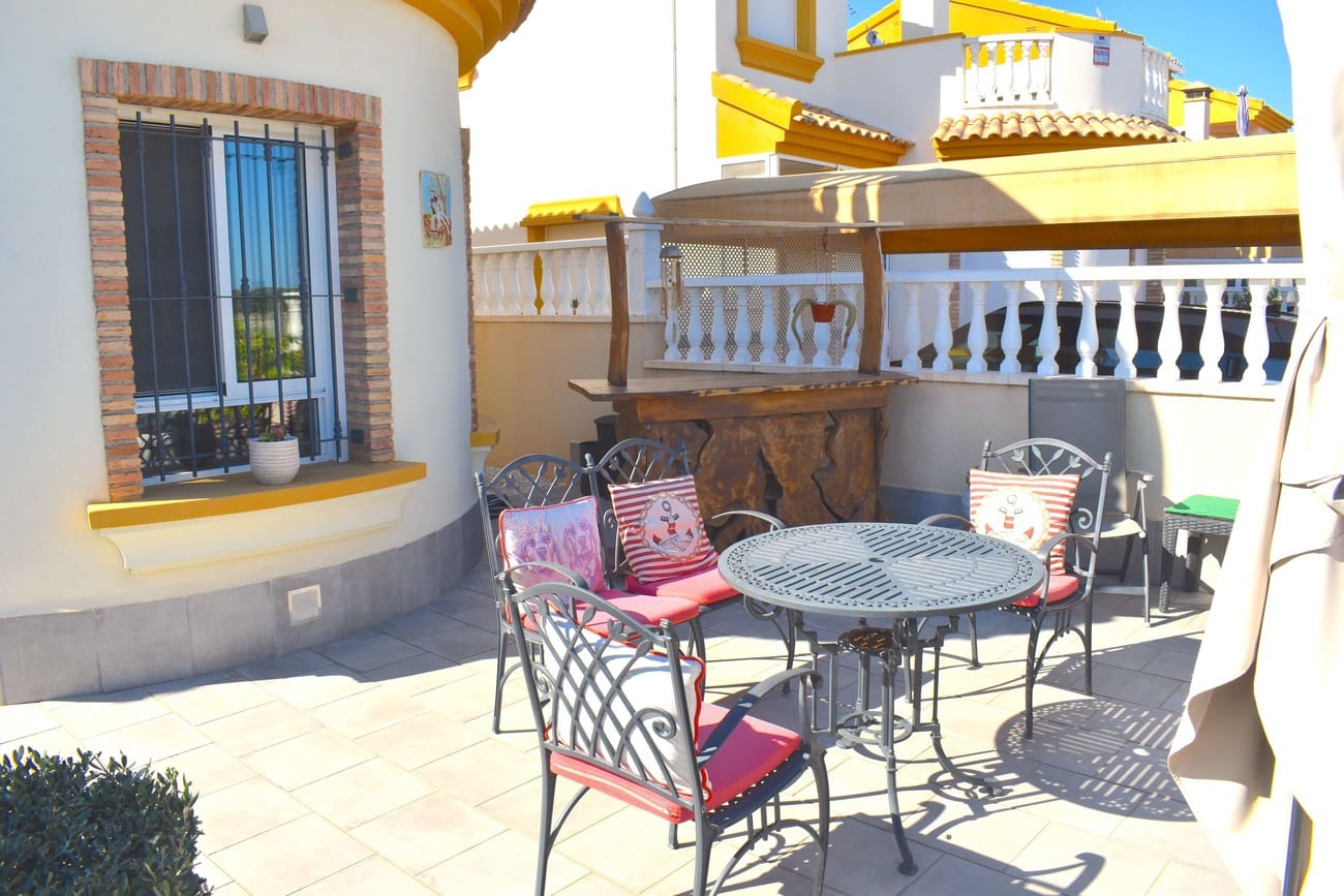 3 bedroom Villa for sale in Guardamar del Segura with pool garage - € 345,000 (Ref: 10159234)