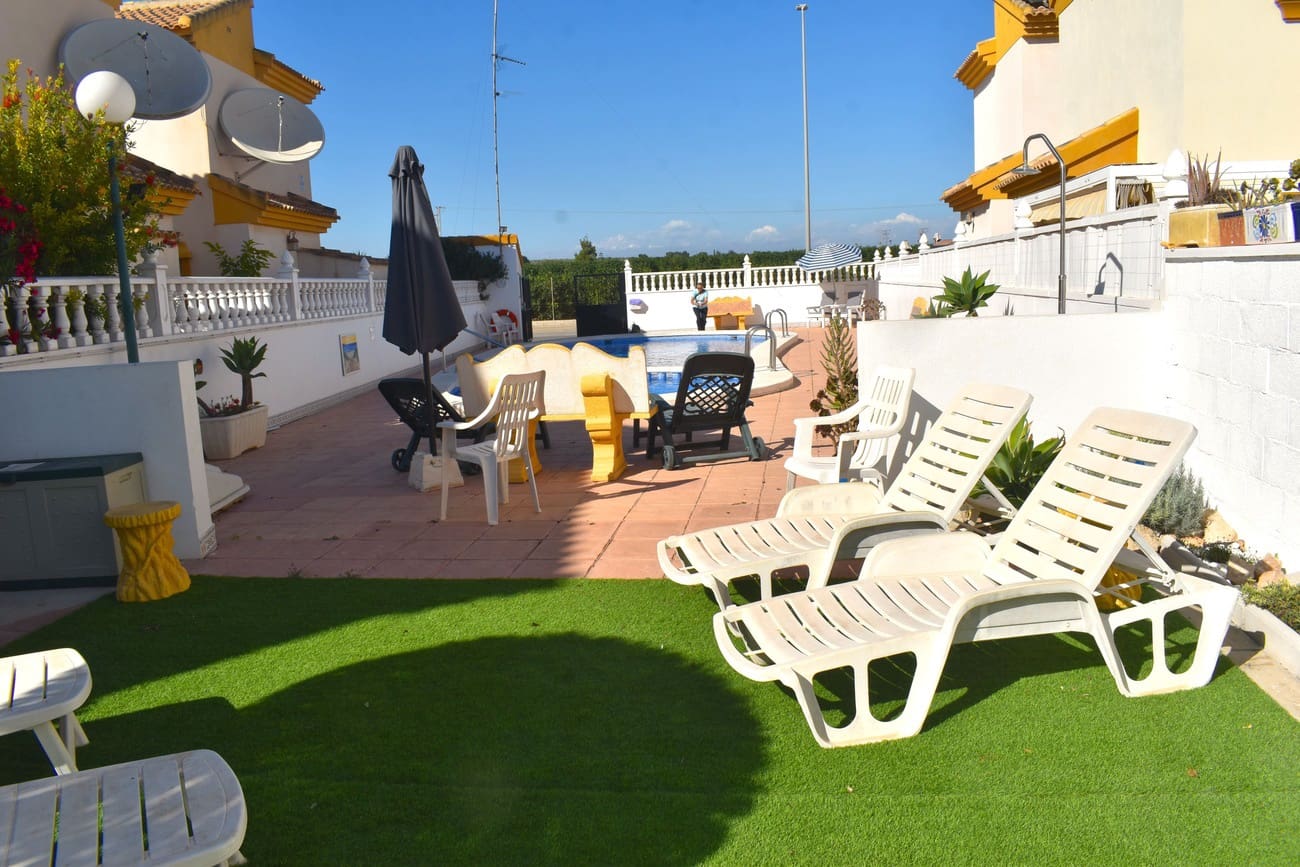3 bedroom Villa for sale in Guardamar del Segura with pool garage - € 345,000 (Ref: 10159234)