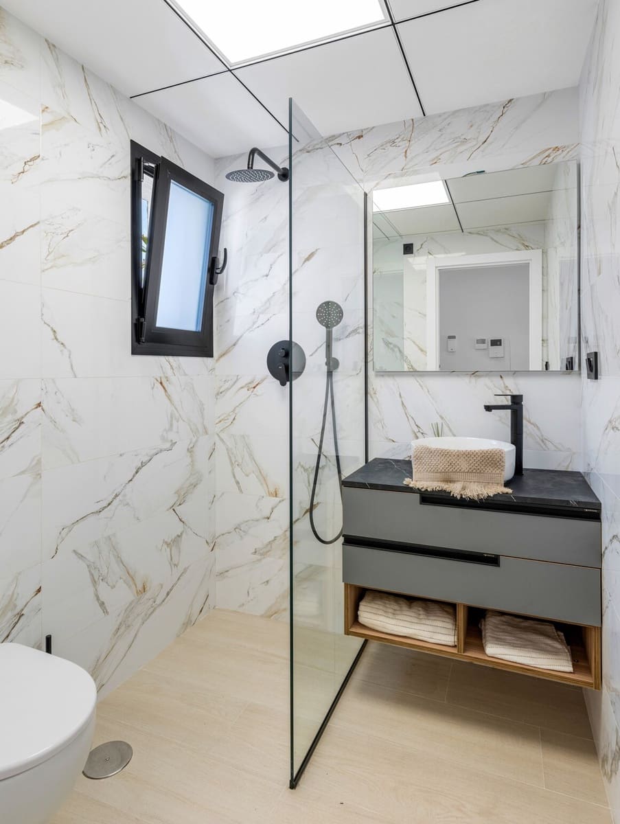 3 chambre Appartement à vendre à Guardamar del Segura avec piscine garage - 249 000 € (Ref: 10159239)
