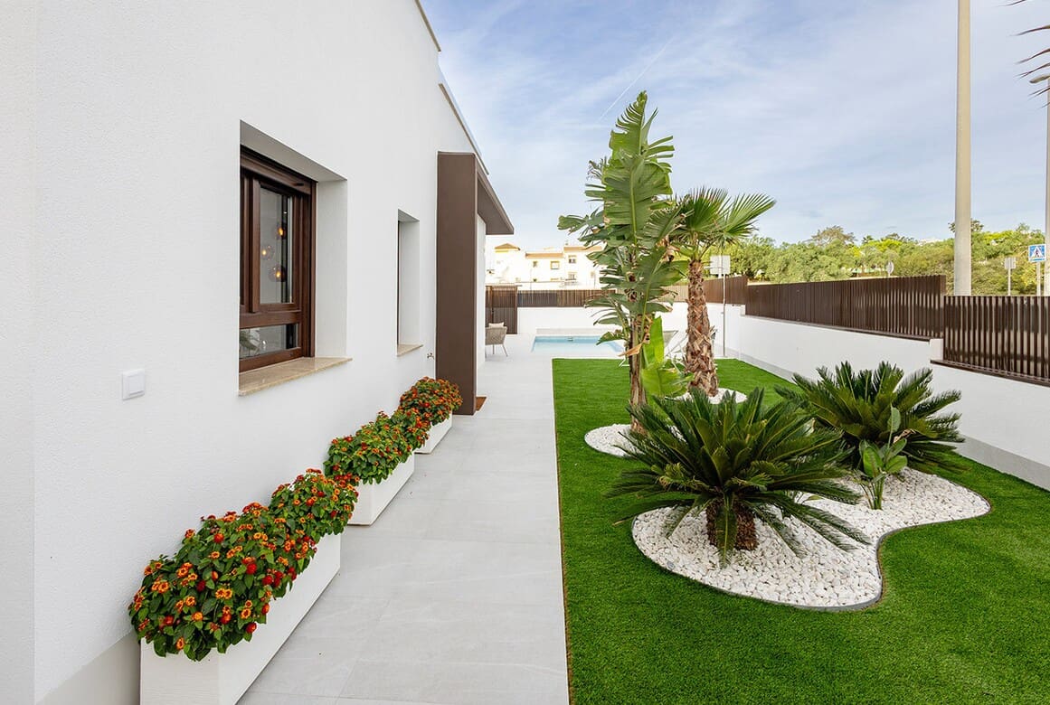 2 bedroom Villa for sale in Orihuela with pool garage - € 376,000 (Ref: 10159245)